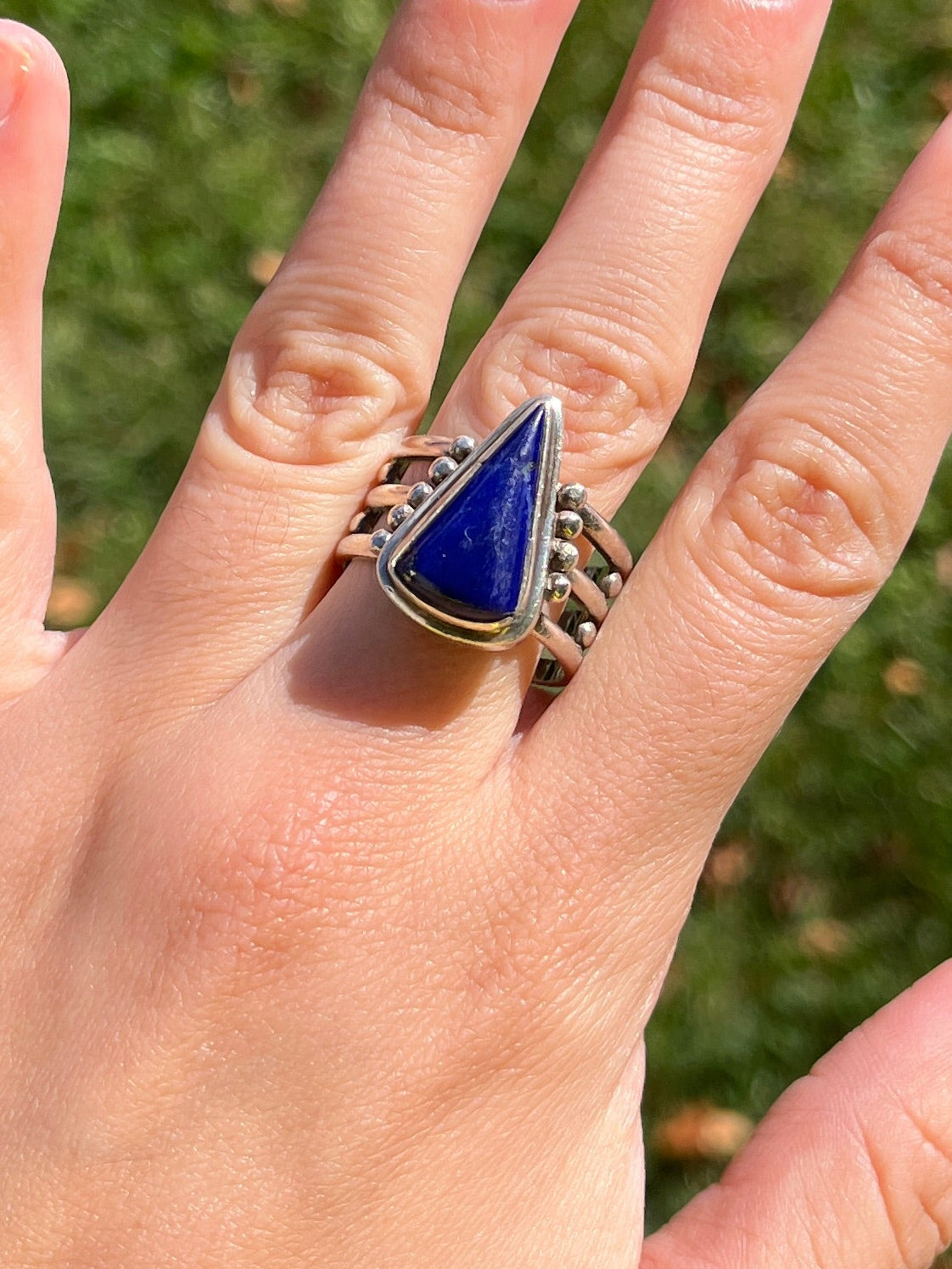 Triangular Lapiz Fashion Ring