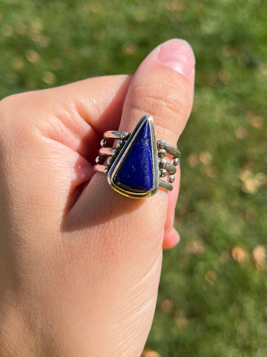Triangular Lapiz Fashion Ring